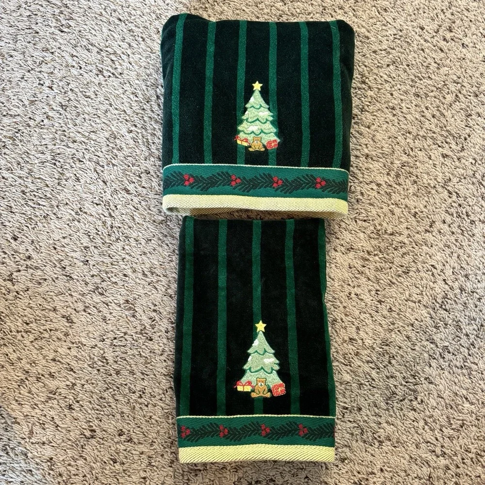 Vtg Linens & Things Velour Christmas 1 Bath Towel & 1 Hand Towel Set 100% Cotton